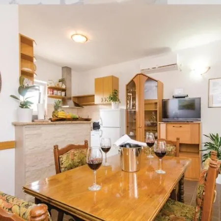 Olive Casa Willa